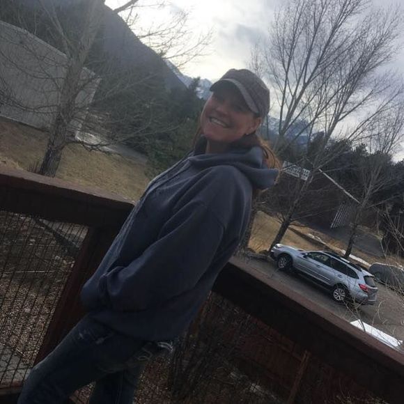 Meet your Posher, Tara - Picture 1 of 1